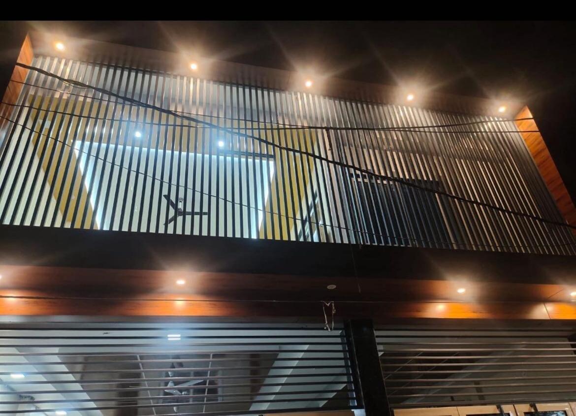 Hotel O Home Aditya Inn Suits Homestay Ayodhya Bagian luar foto